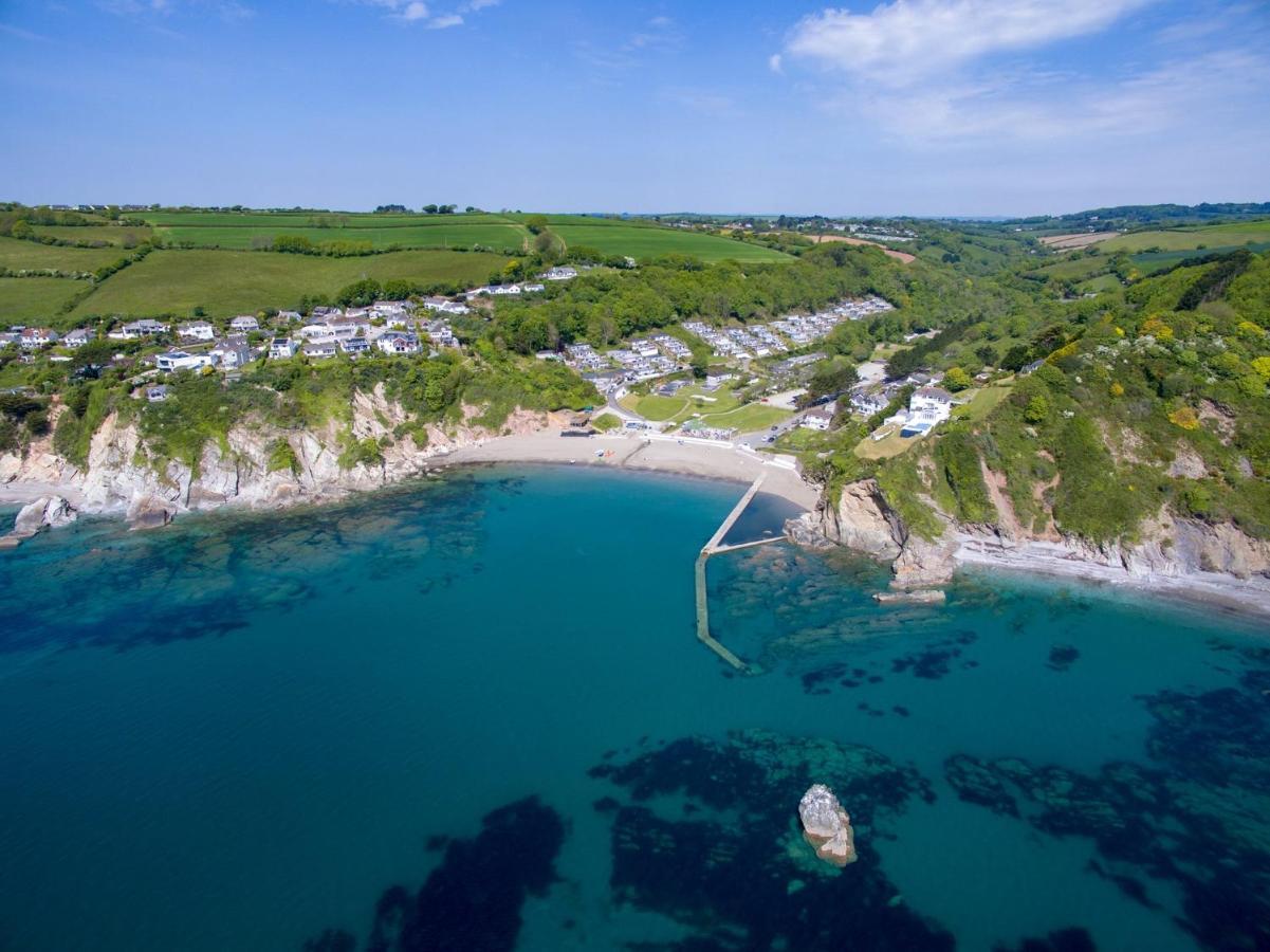 Millendreath Beach Resort Looe Extérieur photo