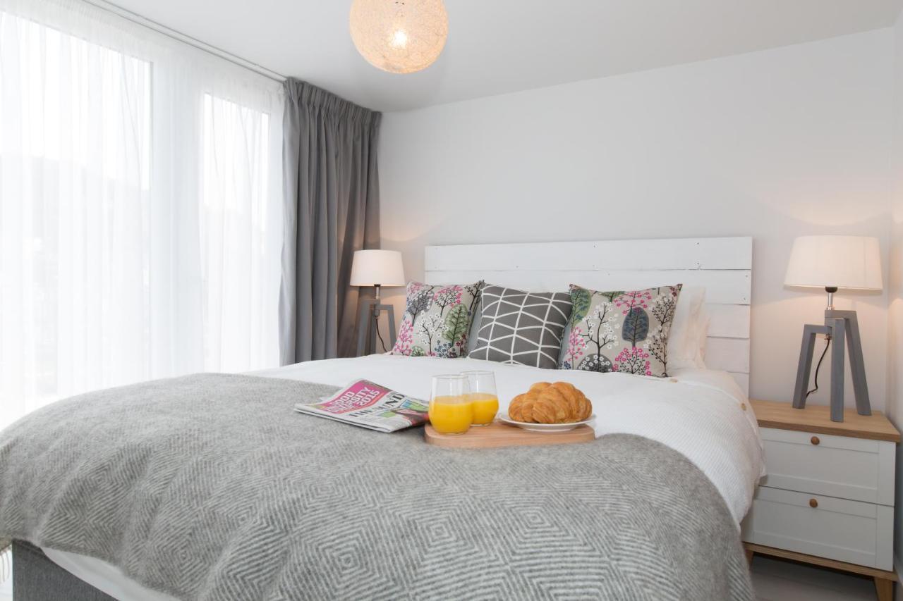 Millendreath Beach Resort Looe Extérieur photo